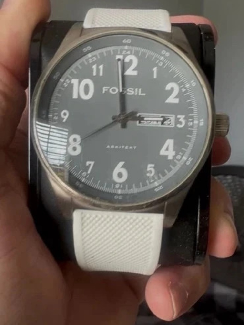 Fossil Black Dial White Strap Analog Men's Watch